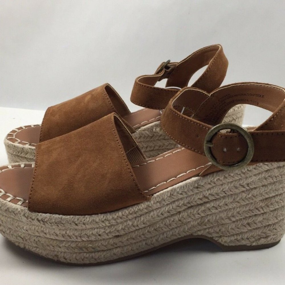 Universal Thread Morgan Wedges Cognac - Picture 5 of 6